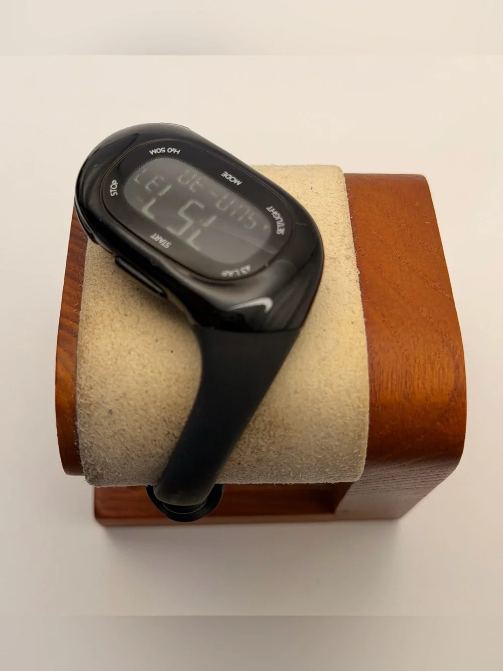 Nike Triax WR0104, Excellent, Black Aluminum, New Battery Women's Watch 6.5